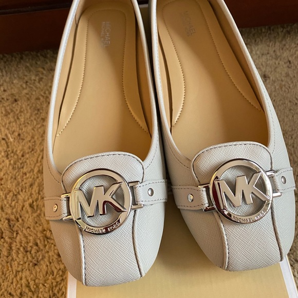 MICHAEL MICHAEL KORS
Fulton Moc Ballerina - Picture 1 of 7